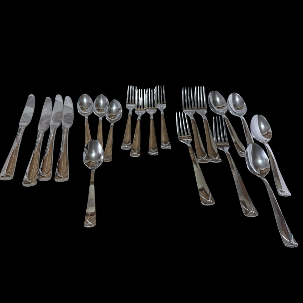 Lot Of 20 Oneida Hughes Stainless Steel Glossy Flatware preloved Preowned